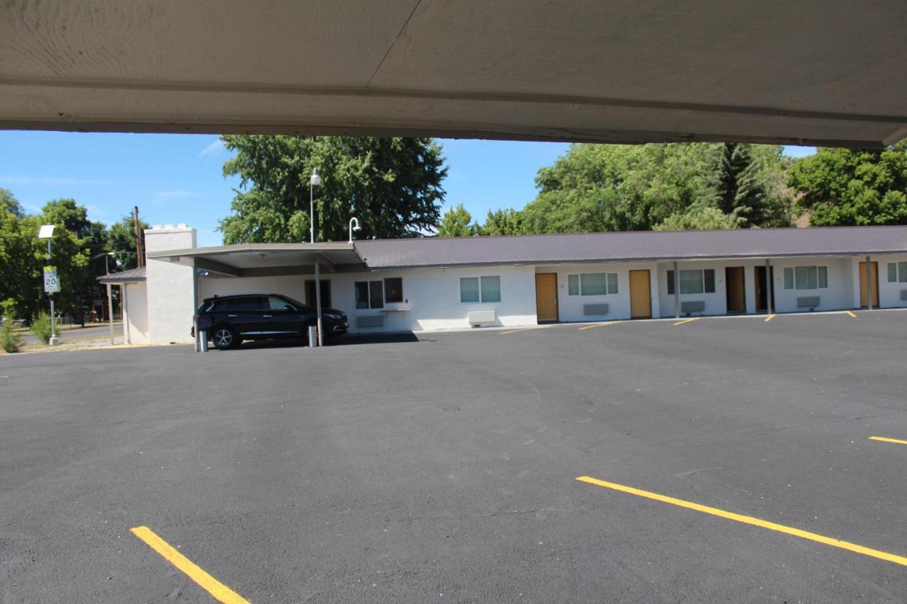 Oregon Trail Inn And Suites Lakeview Bagian luar foto