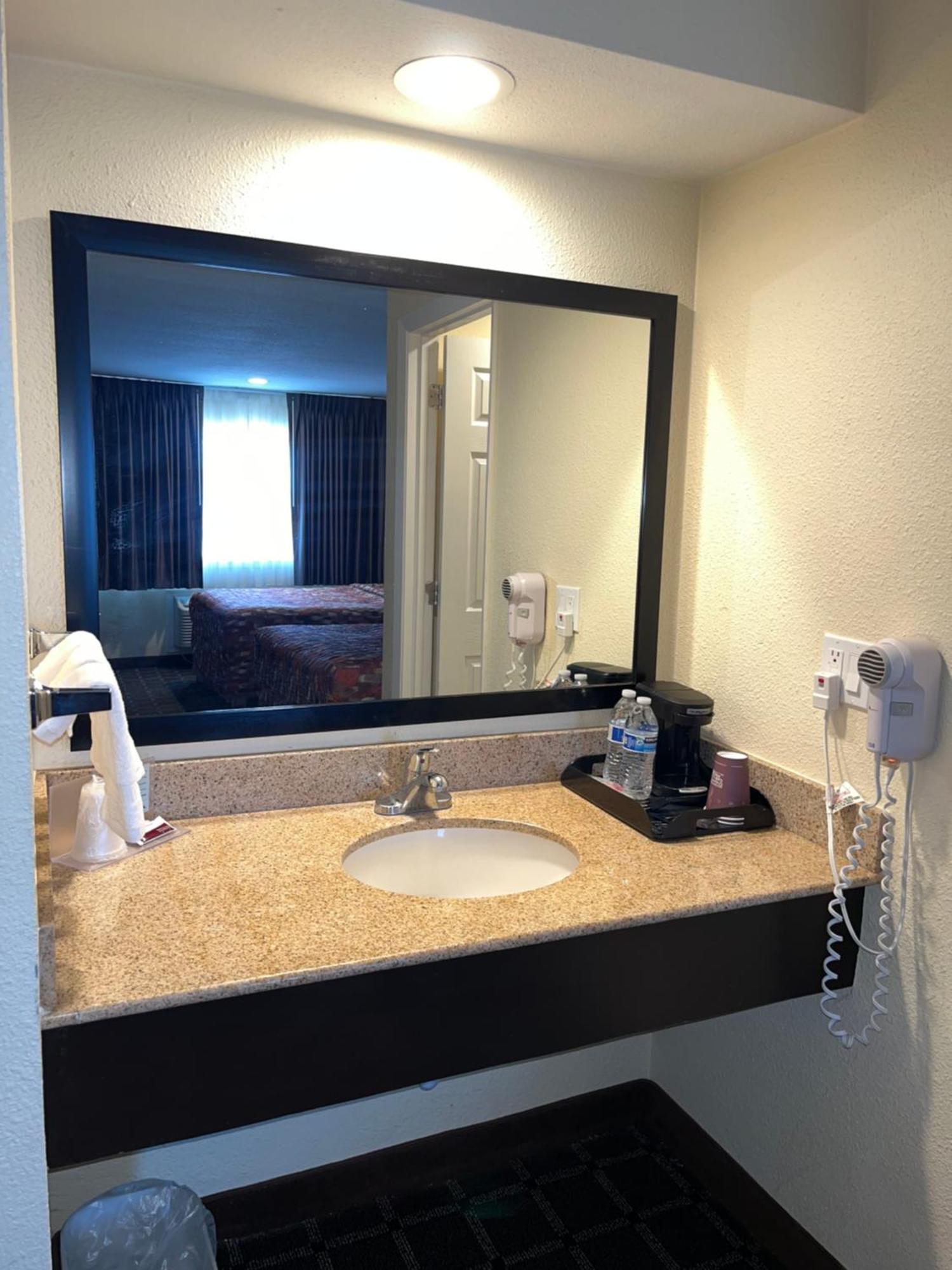 Oregon Trail Inn And Suites Lakeview Bagian luar foto